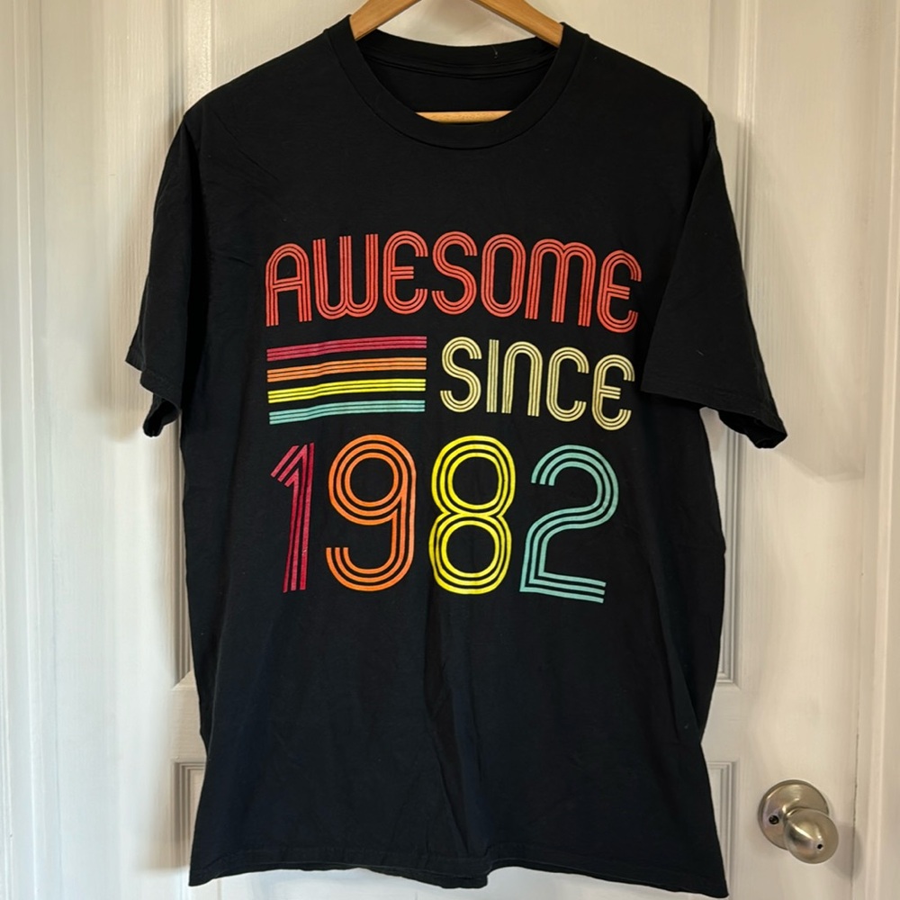 BIRTHDAY TEE SHIRT AWESOME SINCE 1982 SZ M